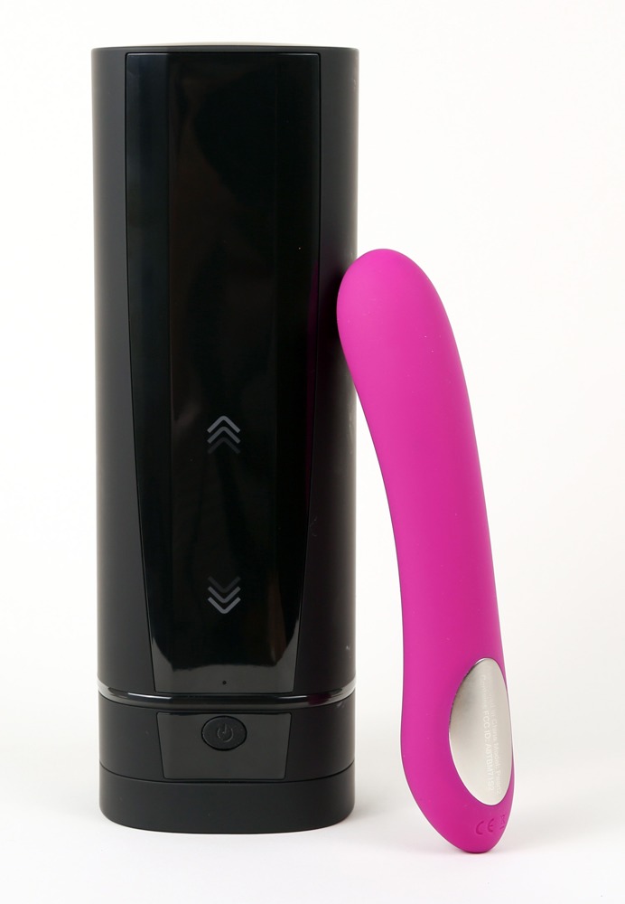 Kiiroo Onyx and Pearl 2